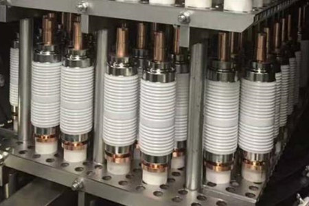 真空開關管產生操作過電壓的原因是什么？