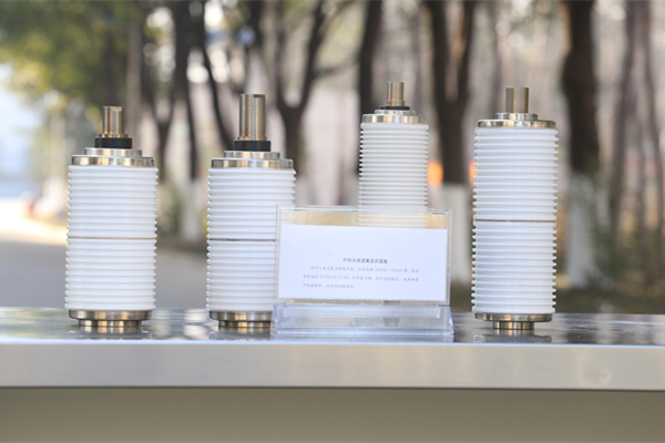 真空開(kāi)關(guān)管絕緣外殼采用玻璃材料，優(yōu)勢(shì)多多！